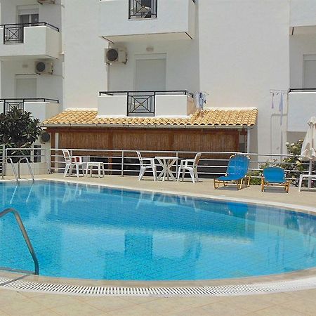 Irilena Apartments Stalida Bagian luar foto