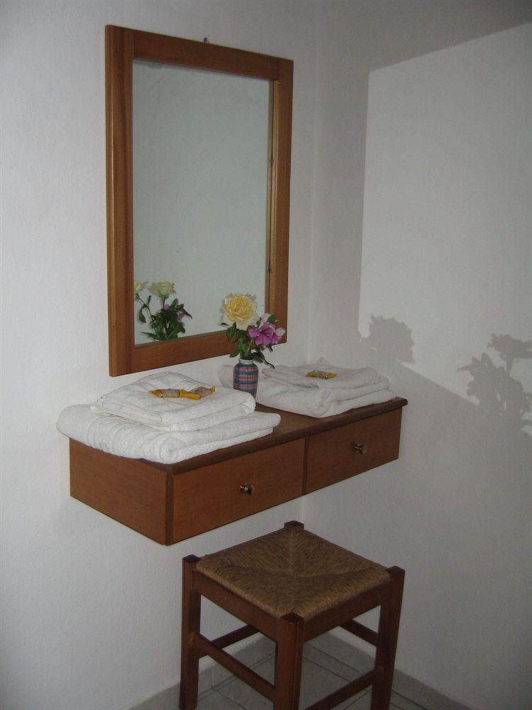 Irilena Apartments Stalida Bagian luar foto
