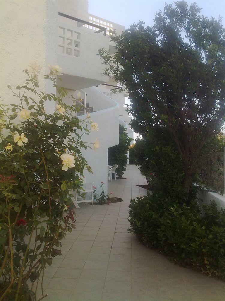 Irilena Apartments Stalida Bagian luar foto