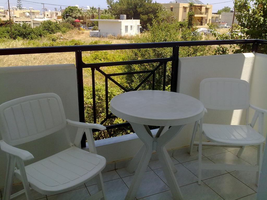Irilena Apartments Stalida Ruang foto
