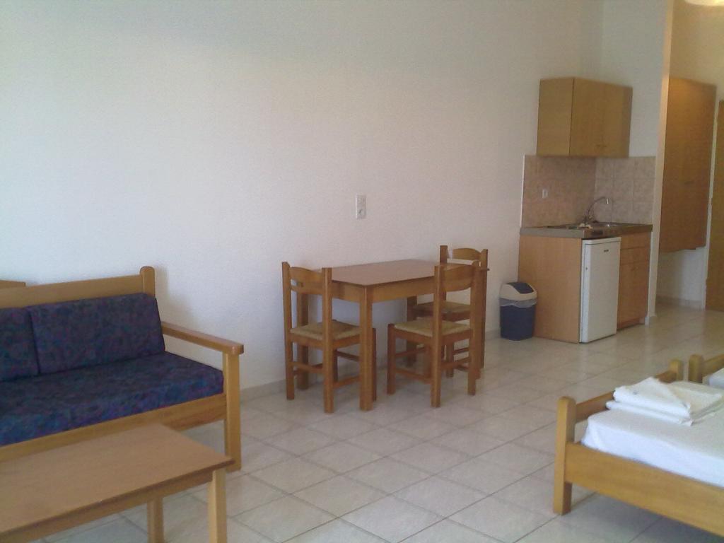 Irilena Apartments Stalida Ruang foto