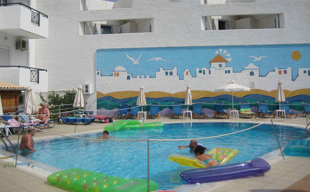 Irilena Apartments Stalida Bagian luar foto